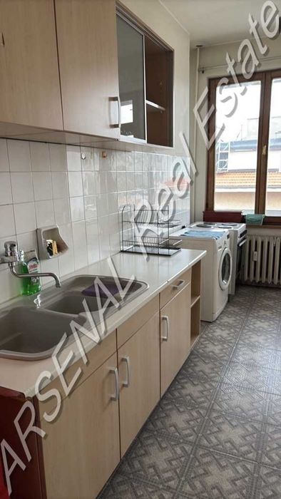 Дава се под наем Двустаен апартамент в София, Център - 75 кв.м за 500 € - Снимка #1