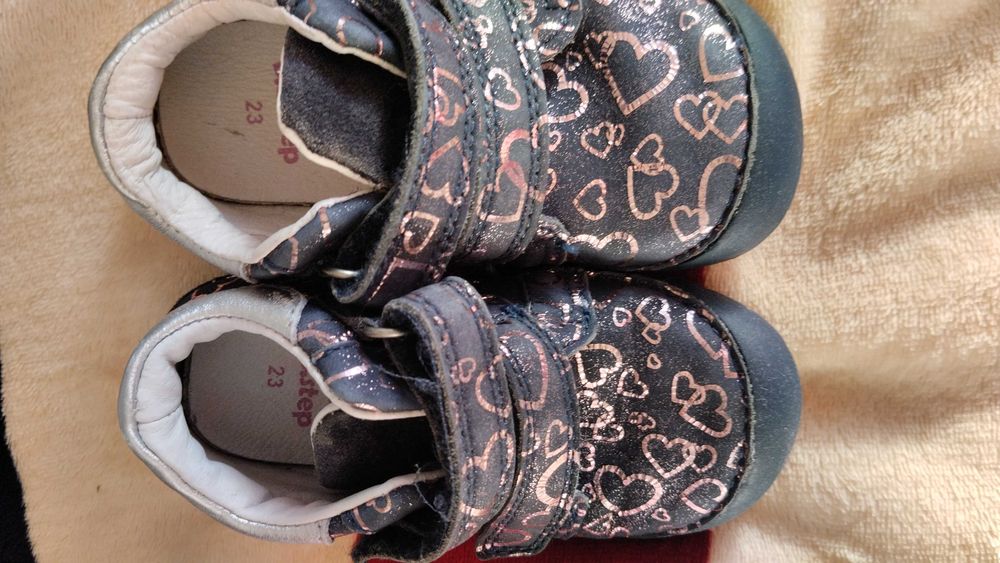 Детски обувки номер 23