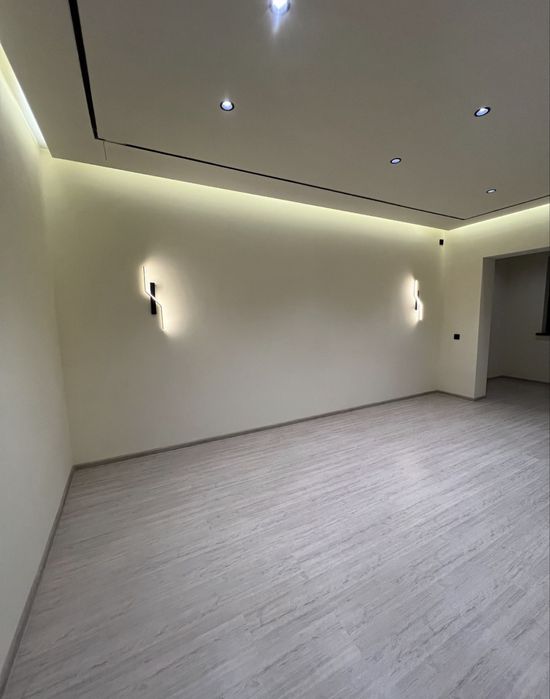 Продаётся 2-комнатная в центре города | Госпитальный рынок