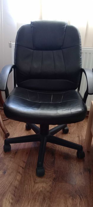 Офис стол,използван