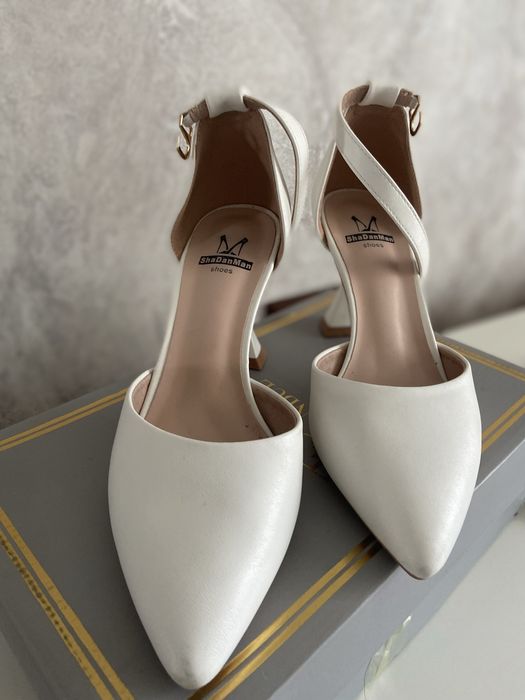 Продам свадебное платье 44.46