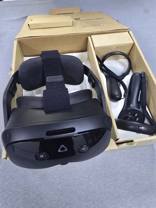 HTC Vive Focus Vision VR