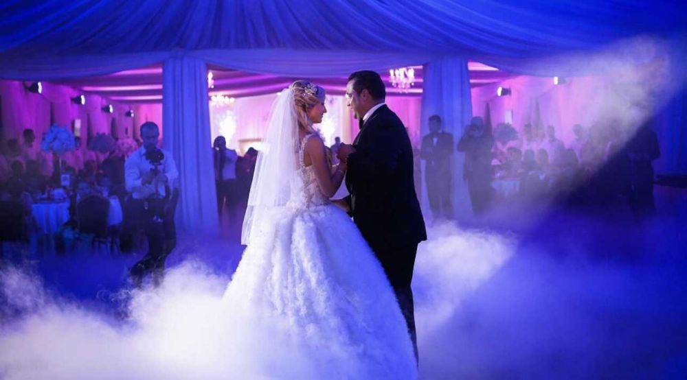 Porumbei Albi Nunta / Cabina Foto 360 / Fum greu gheata carbonica vals