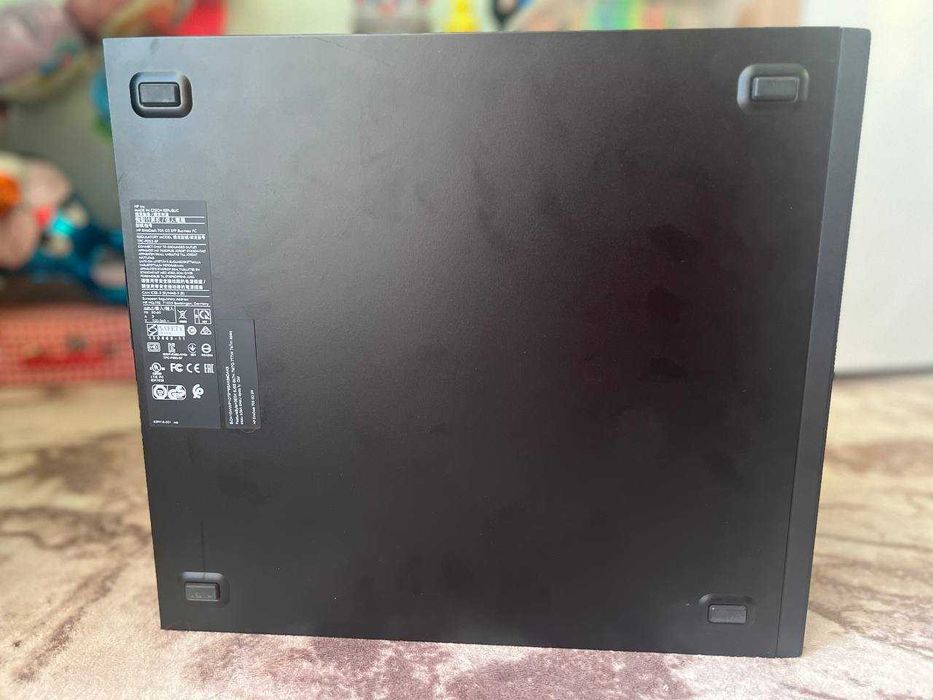 Настолен компютър HP EliteDesk 705 G2