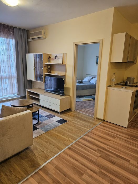 Давам под наем апартамент 63 кв.м на 100 м от морето