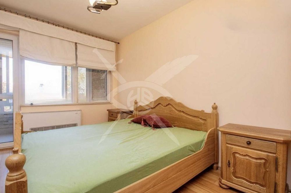 Дава се под наем Тристаен апартамент в София, Бъкстон - 120 кв.м за 1296.42 € - Снимка #1