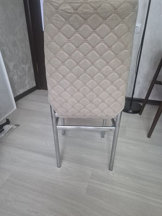 Стулья по 7000 тенге