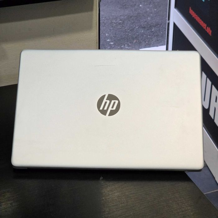 Hope Amanet P8 HP 15S i7 Gen 11 8 GB Ram SSD 512 Gb