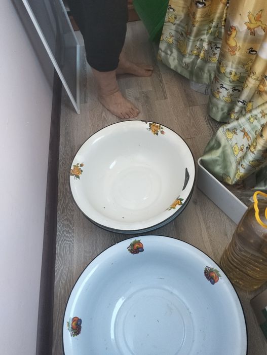 Продам чашки и кастрюлю