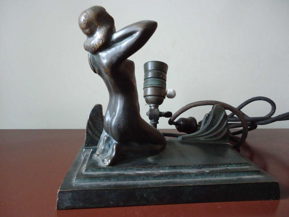 БРОНЗ Промоция АР ДЕКО МАРКИРАНА над 100 г антика статуетка пластика