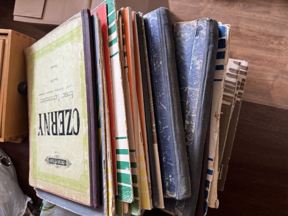 Пиано Чайковски 1976г. много добро сьстояни