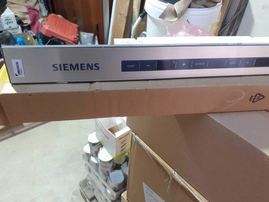 Продавам платка за хладилник SIEMENS