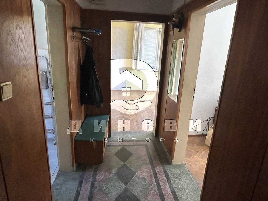 Eтаж от къща на Аязмото