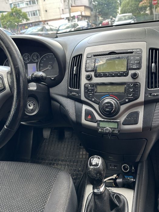 HYUNDAI i30 2011 — imagine 4