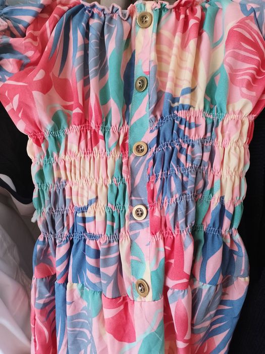 Две дамски рокли