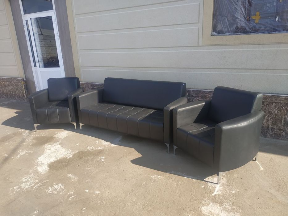 Minni divan kreslo Black office