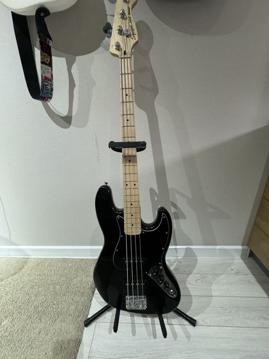 бас гитара squier affinity jazz bass