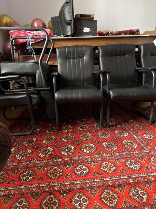 Стул юмшок сотилади