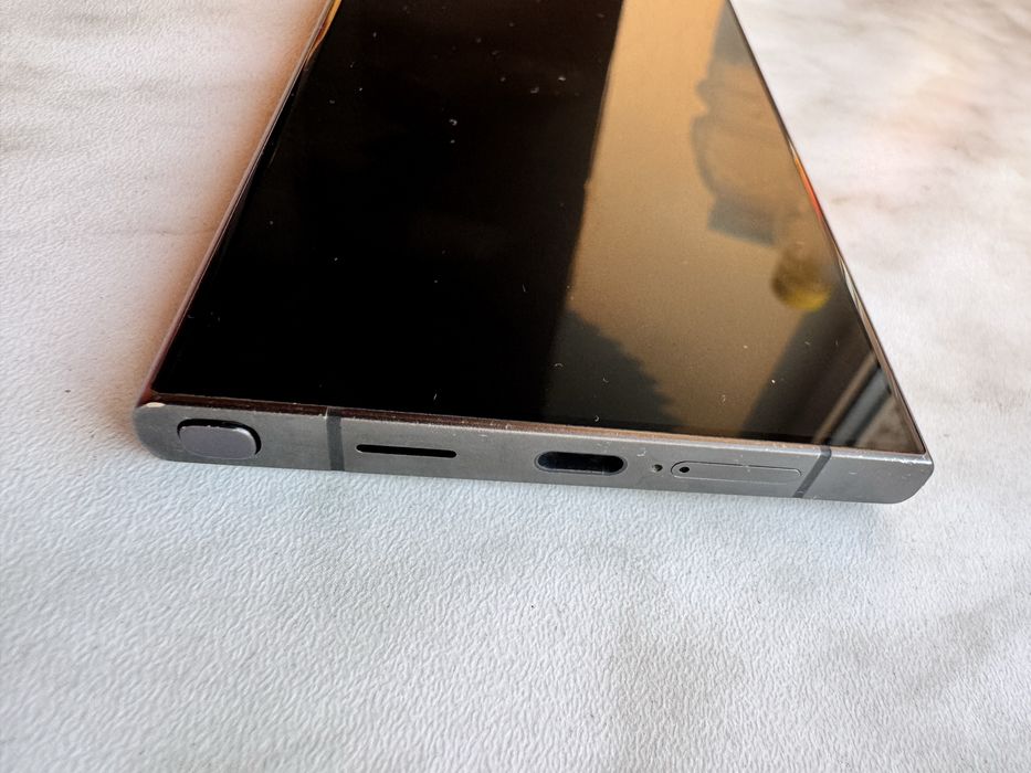 Продаю Samsung S24 ultra