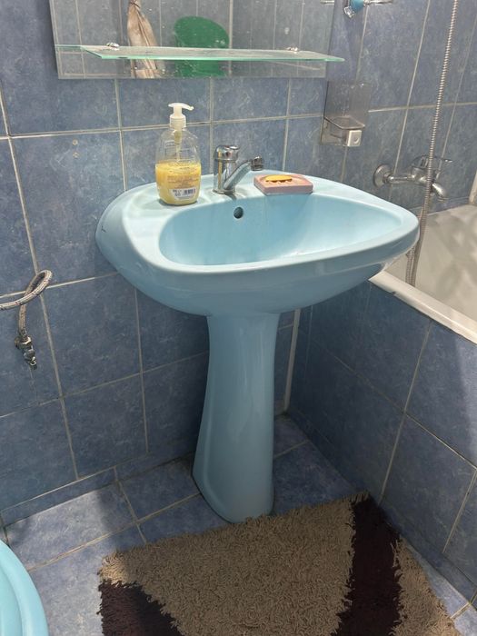 Lavoar pe picior și Veceu cu rezervor