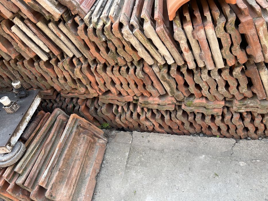 Подарявам керемиди (цигли)