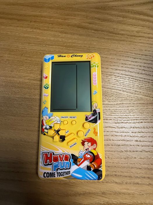 Тетрис игрова конзола BonsMar, голям екран 4.1 инча, Жълт цвят, 8x16см