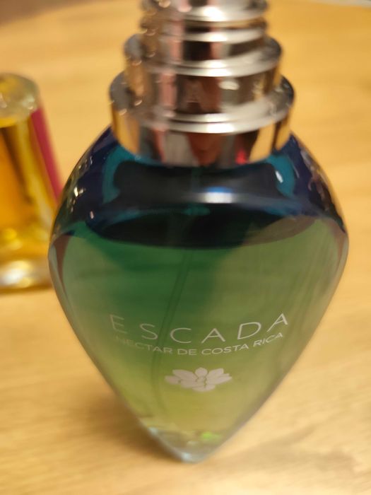 Дамски парфюми Prada CK one Escada