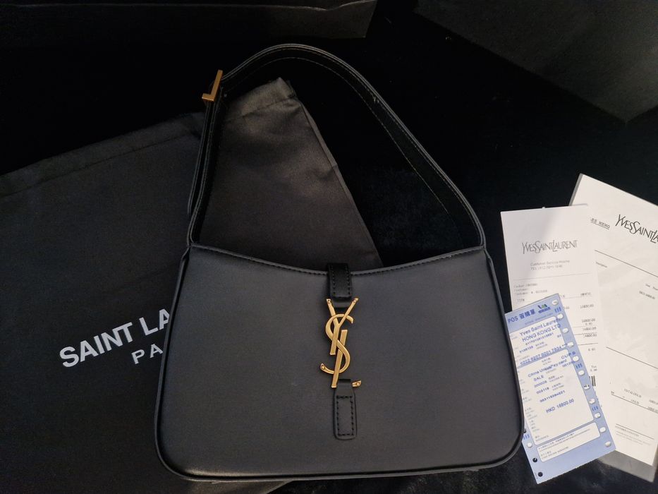 Saint Laurent Le 5 A 7 Black Hobo