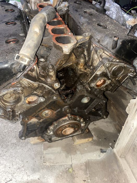 Монтеро 3 литровый бензин