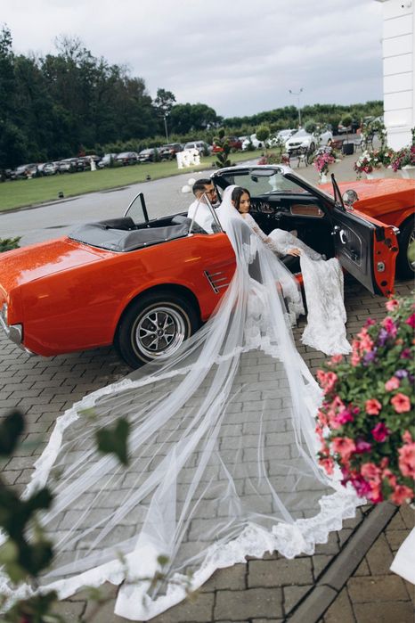Inchiriez masina de epoca decapotabila Ford Mustang pentru sedinte foto , nunti, evenimente