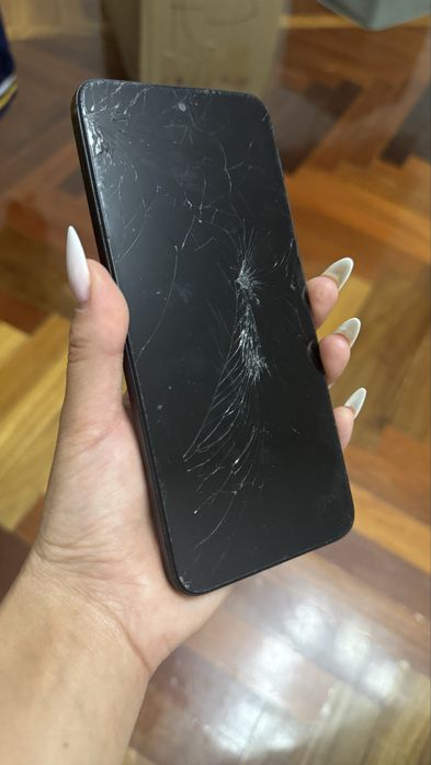 Redmi 12 продам экран сломан