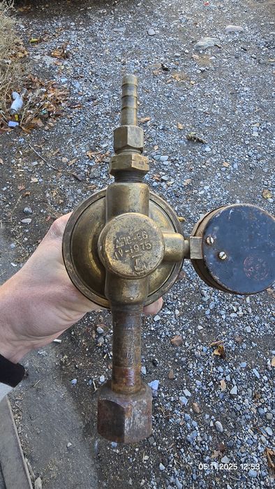 Редуктор кислородный и ацителеновый