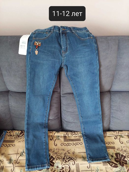 Продам новые джинсы на девочку!