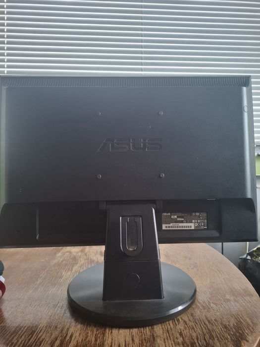 Монитор ASUS VW193 19