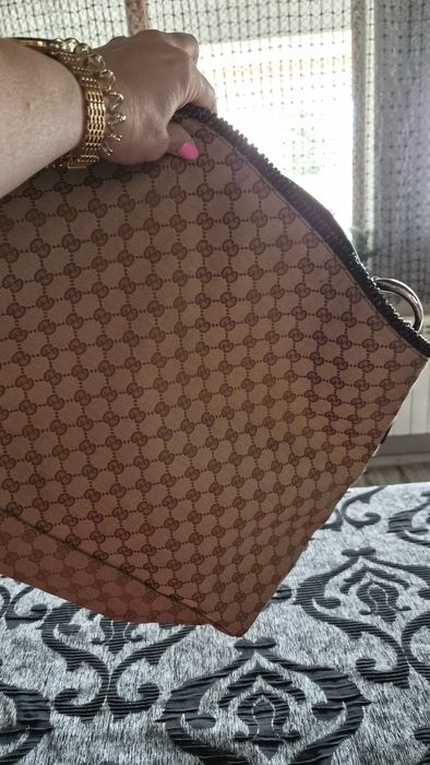 Оригинална чанта на Gucci,