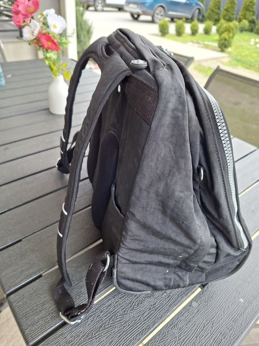 Troller Kipling cu protecție laptop