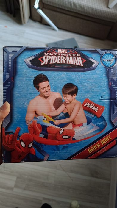 Надувная лодка для ребенка