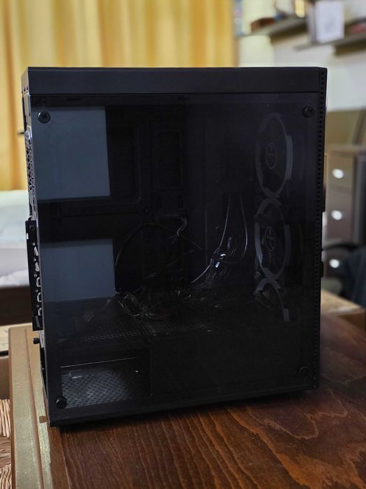 Компютърна кутия Aerocool Shard
