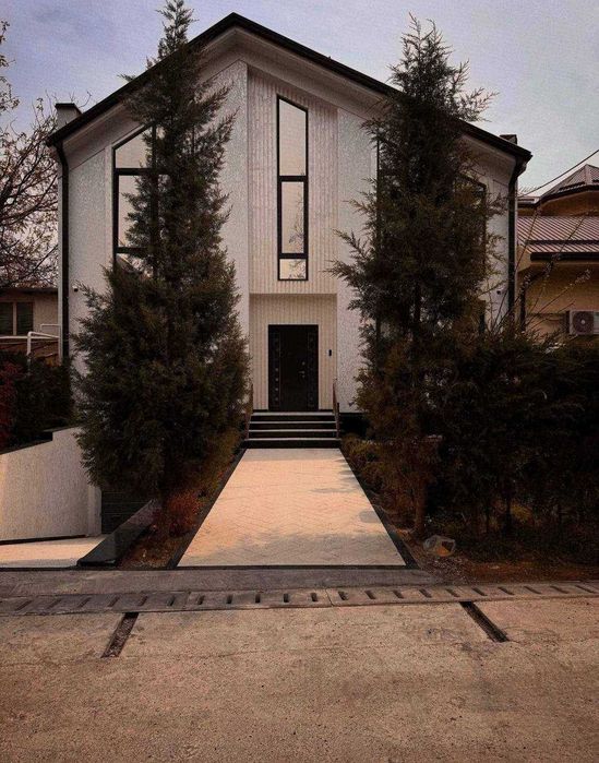 Продается Компактный ДОМ  2,8 сотки Циолковский, Мирзо Улугбекский р-н