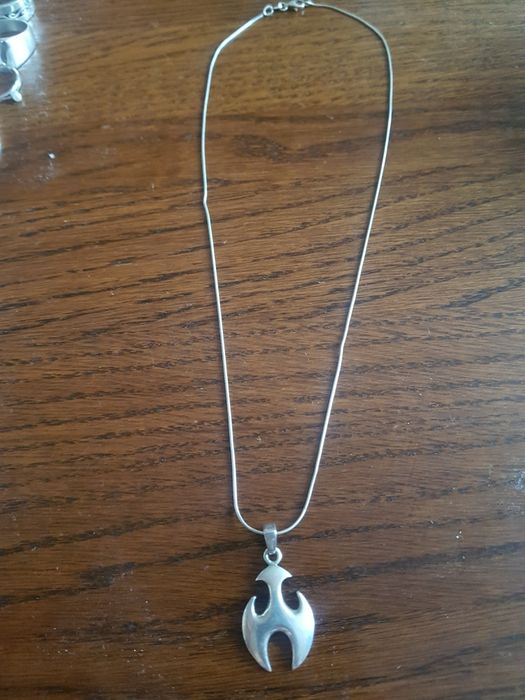 (9) Lant argint 925 italy pandantiv scut,impecabil