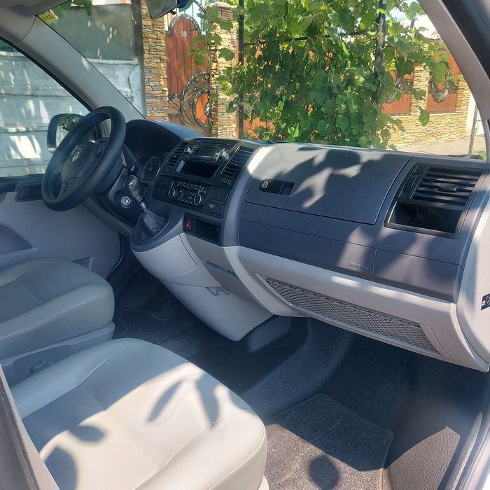VOLKSWAGEN Caravelle 2014 — imagine 5