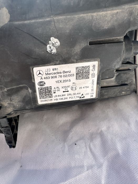 Mercedes G class W463 Десен фар