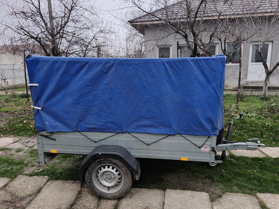 Vând remorcuta auto Stema