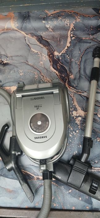 Продам пылесосы SAMSUNG