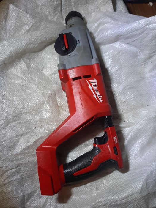 Milwaukee rotopercuto an 2025 ca nou