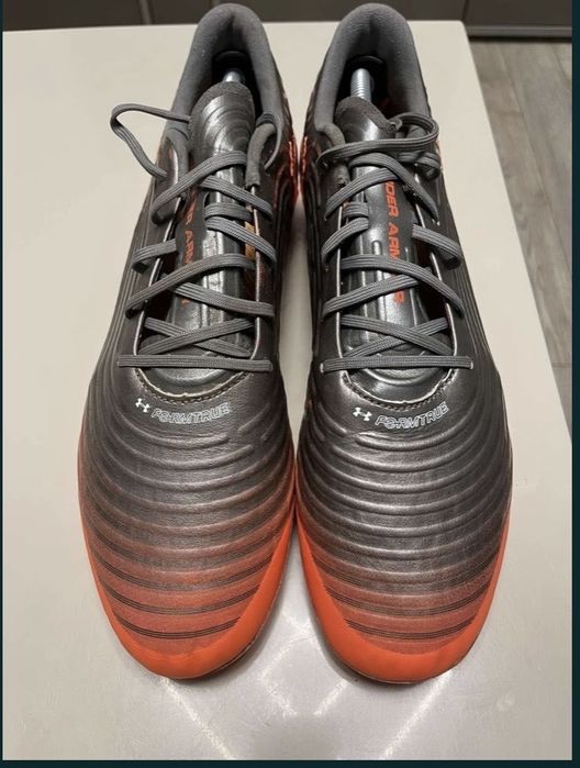 Бутонии Under Armour.