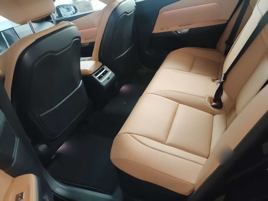 Lexus ES 300h Base Version