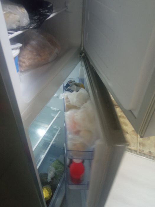 Beko xolodilnik sotiladi. Srochno!!!
