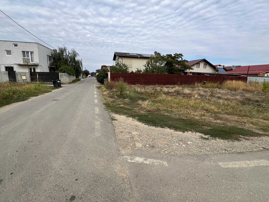 Vand 2 terenuri alaturate Dobreni jud GR - 11 km de metrou