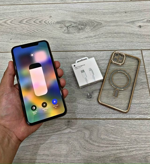 iPhone 11 про мах /64GB/83% акб